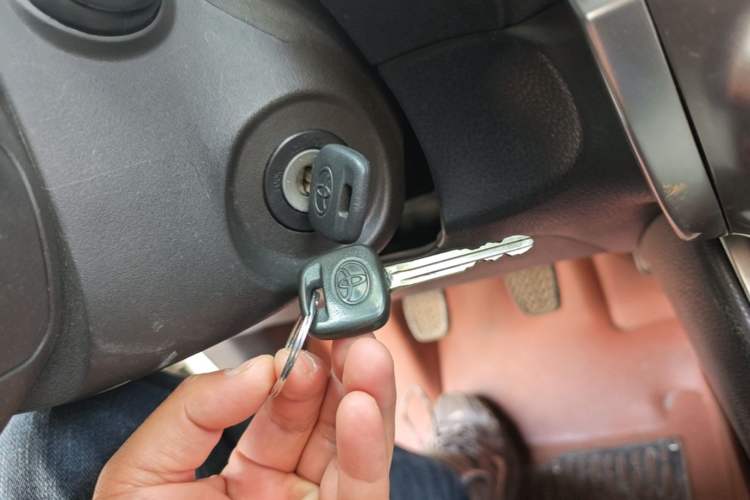 Used Toyota YARiS L Zhi Xuan 2014 1.3E Manual Charm Edition Vehicle Key
