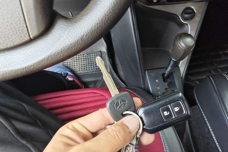 Used Toyota YARiS L Zhi Xuan 2014 1.3E Automatic Charm Edition Vehicle Key