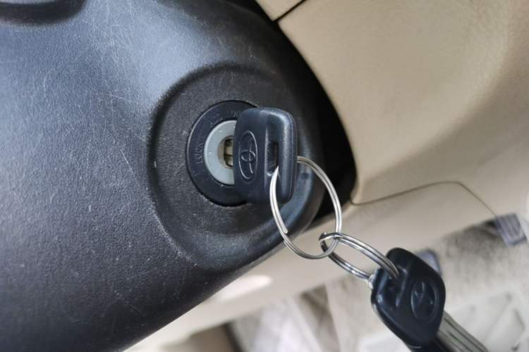 Used Toyota YARiS L Zhi Xuan 2014 1.3E Automatic Charm Edition Vehicle Key