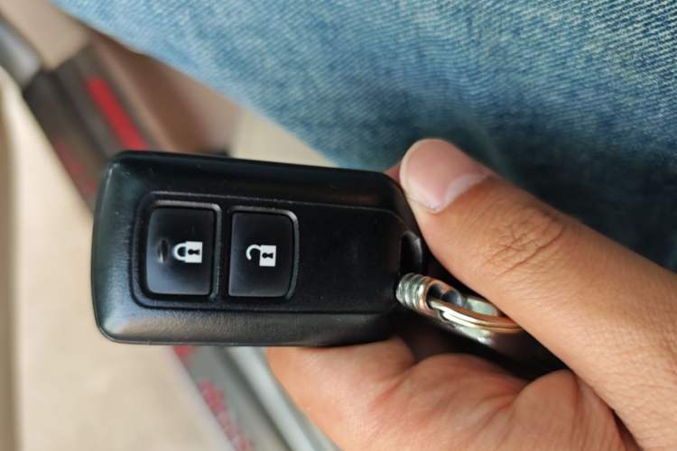 Used Toyota YARiS L Zhi Xuan 2014 1.3E Manual Charm Edition Vehicle Key