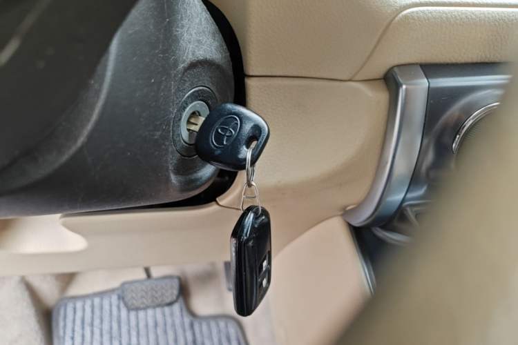 Used Toyota YARiS L Zhi Xuan 2014 1.5G Automatic Xuan Dong Edition Vehicle Key