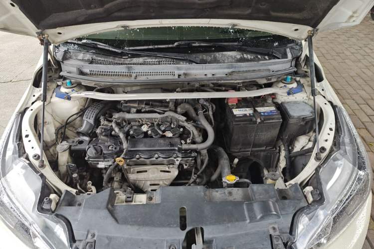 Used Toyota YARiS L Zhi Xuan 2014 1.3E Automatic Charm Edition Engine Bay