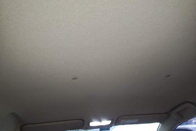 Used Toyota YARiS L Zhi Xuan 2014 1.3E Automatic Charm Edition Headliner