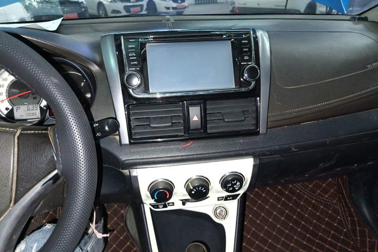 Used Toyota YARiS L Zhi Xuan 2015 1.5G Automatic Xuan Dong Sunroof Special Edition Audio And AC Panel