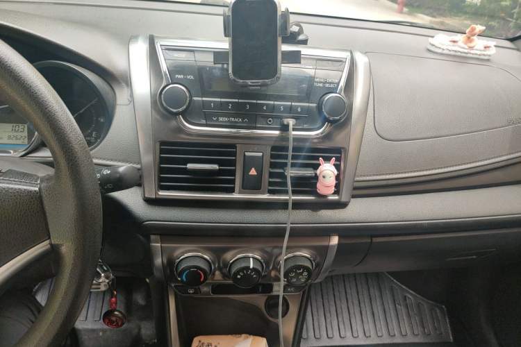 Used Toyota YARiS L Zhi Xuan 2015 1.5E Automatic Charm Edition Audio And AC Panel