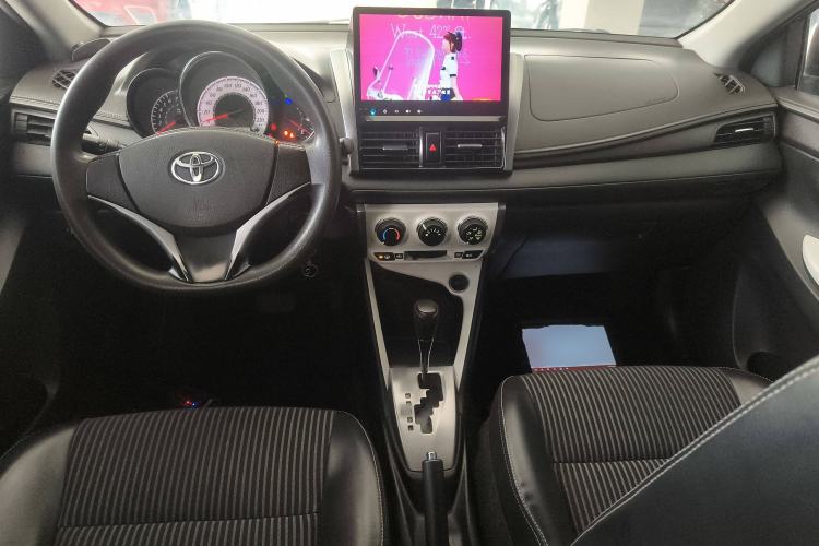 Used Toyota YARiS L Zhi Xuan 2015 1.5G Automatic Xuan Dong Sunroof Special Edition Center Console