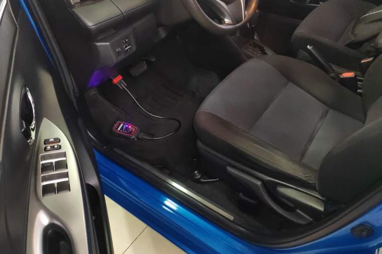 Used Toyota YARiS L Zhi Xuan 2015 1.5E Automatic Charm Edition Driver Seat