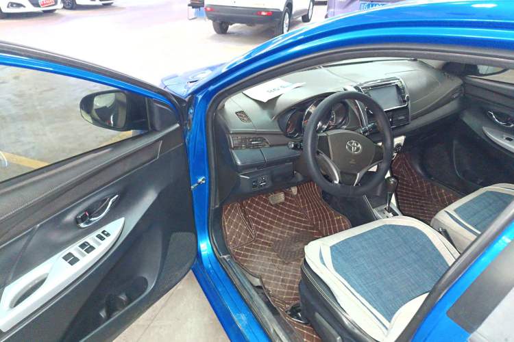 Used Toyota YARiS L Zhi Xuan 2015 1.5G Automatic Xuan Dong Sunroof Special Edition Driver Seat
