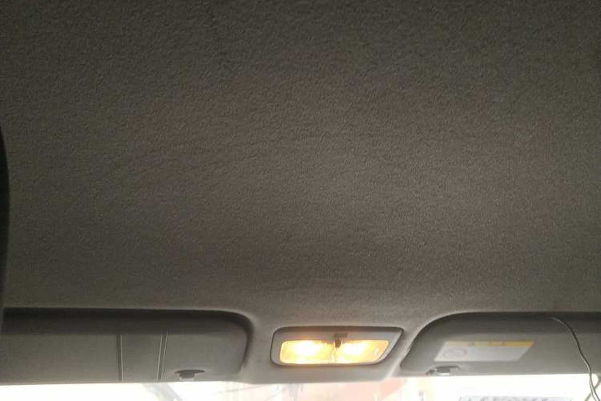 Used Toyota YARiS L Zhi Xuan 2015 1.5E Automatic Charm Edition Headliner