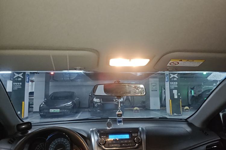 Used Toyota YARiS L Zhi Xuan 2015 1.5E Automatic Charm Edition Headliner