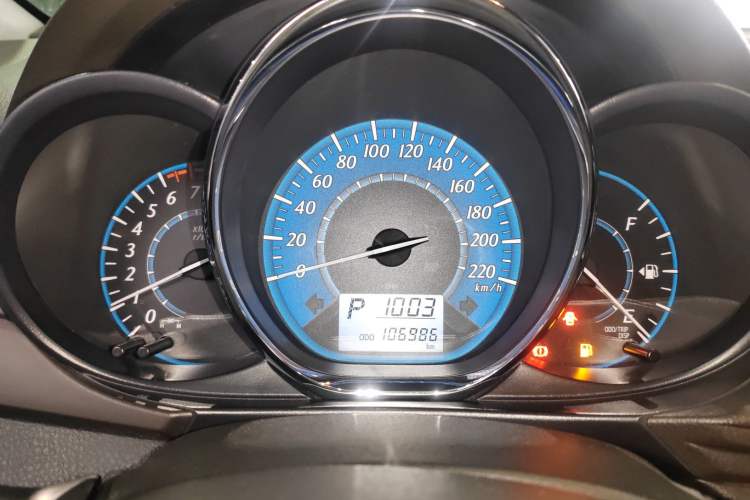 Used Toyota YARiS L Zhi Xuan 2015 1.5E Automatic Charm Edition Instrument Cluster