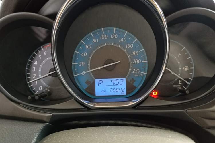 Used Toyota YARiS L Zhi Xuan 2015 1.5E Automatic Charm Edition Instrument Cluster