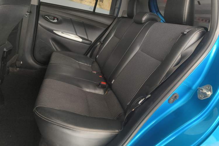 Used Toyota YARiS L Zhi Xuan 2015 1.5G Automatic Xuan Dong Sunroof Special Edition Left Rear Seat