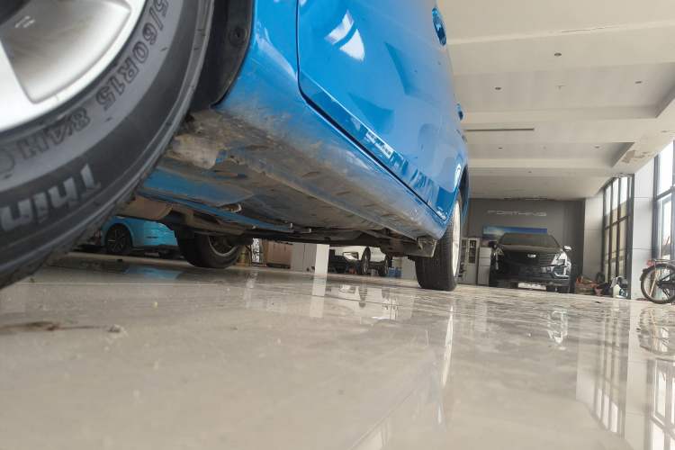 Used Toyota YARiS L Zhi Xuan 2015 1.5G Automatic Xuan Dong Sunroof Special Edition Left Side Sill