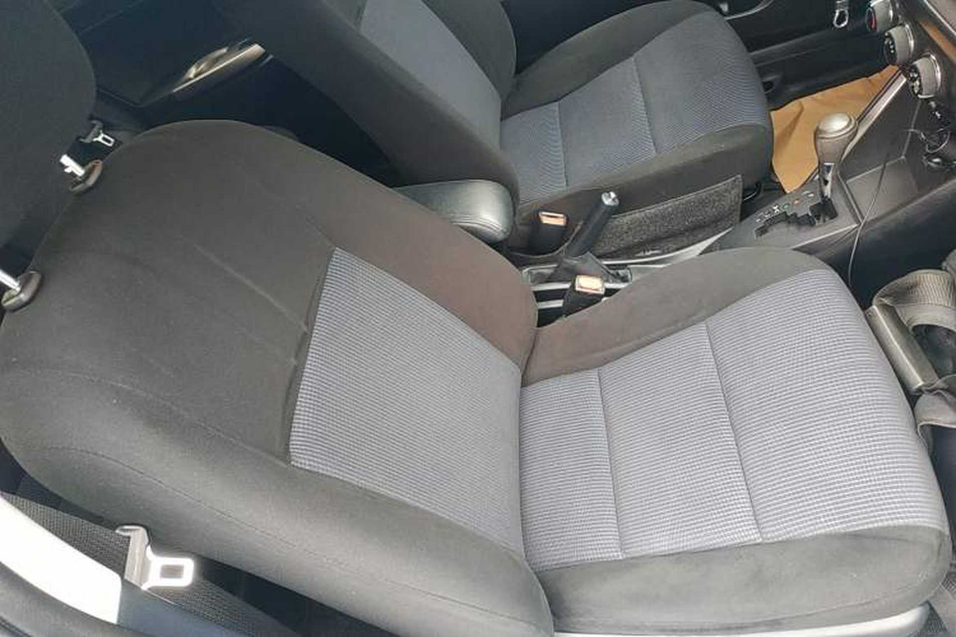 Used Toyota YARiS L Zhi Xuan 2015 1.5E Automatic Charm Edition Right Front Seat