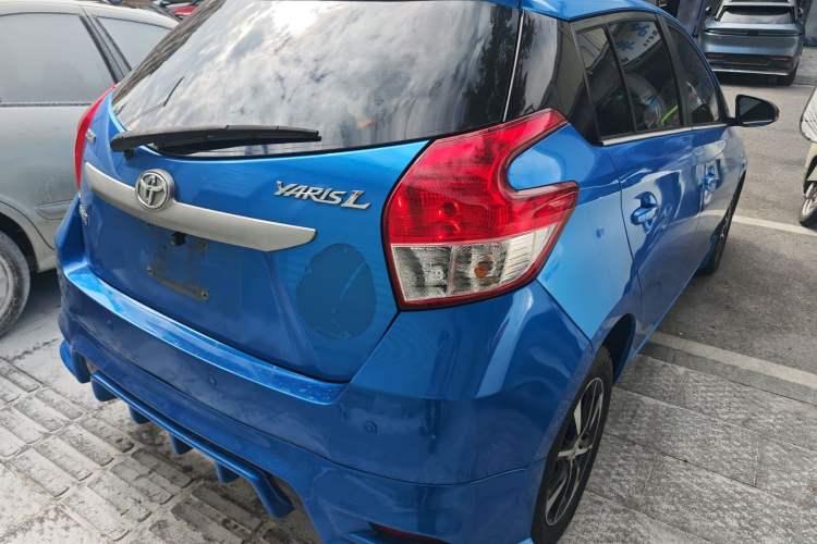 Used Toyota YARiS L Zhi Xuan 2015 1.5E Automatic Charm Edition Right Rear Taillight