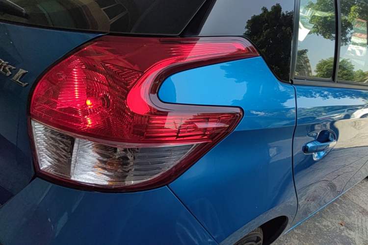 Used Toyota YARiS L Zhi Xuan 2015 1.5E Automatic Charm Edition Right Rear Taillight