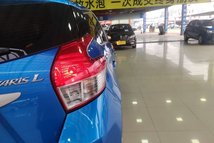 Used Toyota YARiS L Zhi Xuan 2015 1.5E Automatic Charm Edition Right Rear Taillight