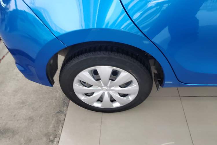 Used Toyota YARiS L Zhi Xuan 2015 1.5E Automatic Charm Edition Right Rear Wheel Hub
