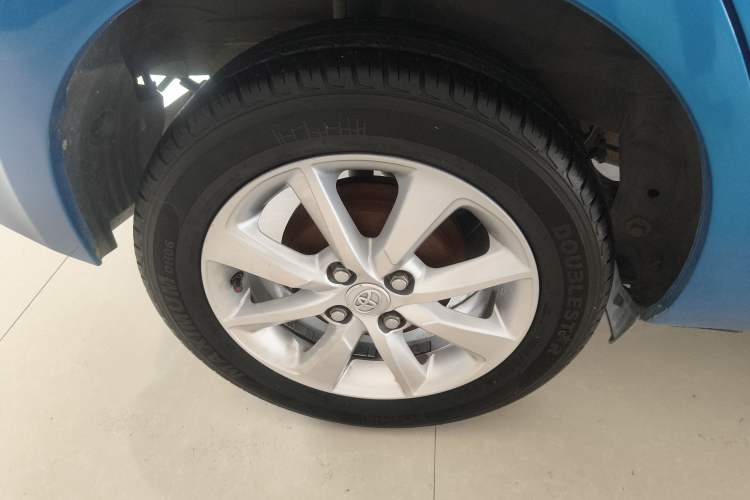 Used Toyota YARiS L Zhi Xuan 2015 1.5G Automatic Xuan Dong Sunroof Special Edition Right Rear Wheel Hub