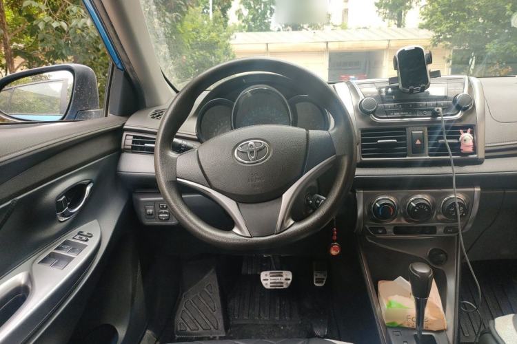 Used Toyota YARiS L Zhi Xuan 2015 1.5E Automatic Charm Edition Steering Wheel