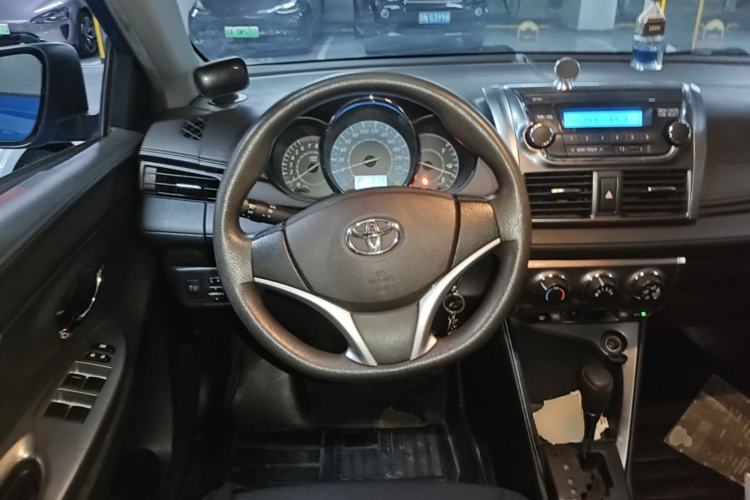 Used Toyota YARiS L Zhi Xuan 2015 1.5E Automatic Charm Edition Steering Wheel