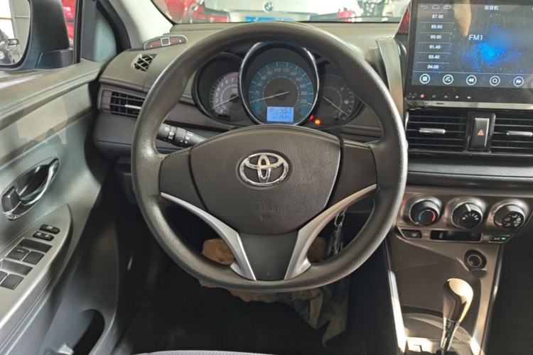 Used Toyota YARiS L Zhi Xuan 2015 1.5E Automatic Charm Edition Steering Wheel