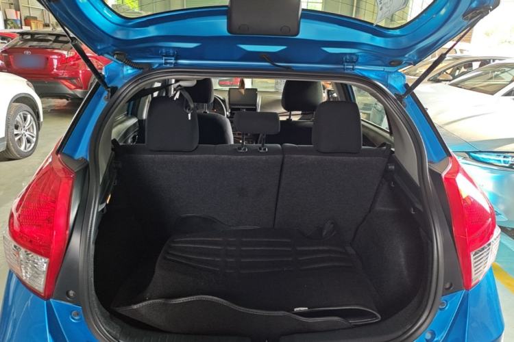 Used Toyota YARiS L Zhi Xuan 2015 1.5E Automatic Charm Edition Trunk