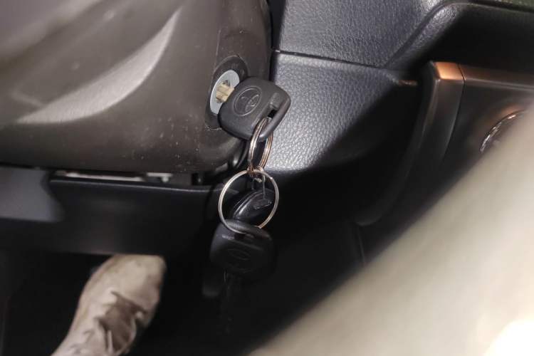 Used Toyota YARiS L Zhi Xuan 2015 1.5E Automatic Charm Edition Vehicle Key