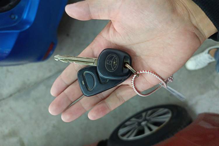 Used Toyota YARiS L Zhi Xuan 2015 1.5G Automatic Xuan Dong Sunroof Special Edition Vehicle Key