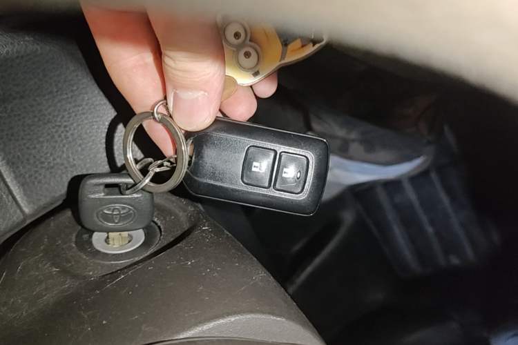 Used Toyota YARiS L Zhi Xuan 2015 1.5E Automatic Charm Edition Vehicle Key