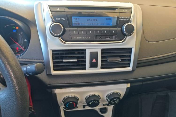 Used Toyota YARiS L Zhi Xuan 2015 1.5G Automatic Xuan Dong Sunroof Special Edition Audio And AC Panel