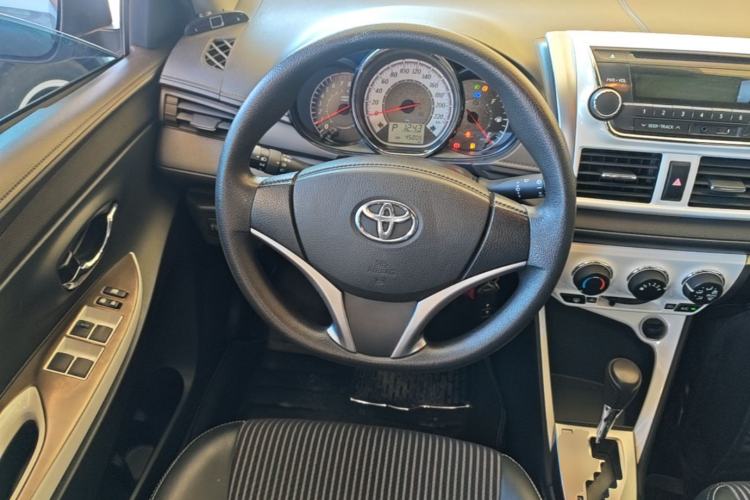 Used Toyota YARiS L Zhi Xuan 2015 1.5G Automatic Xuan Dong Sunroof Special Edition Steering Wheel