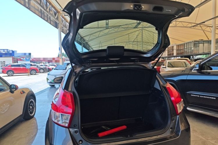 Used Toyota YARiS L Zhi Xuan 2015 1.5G Automatic Xuan Dong Sunroof Special Edition Trunk