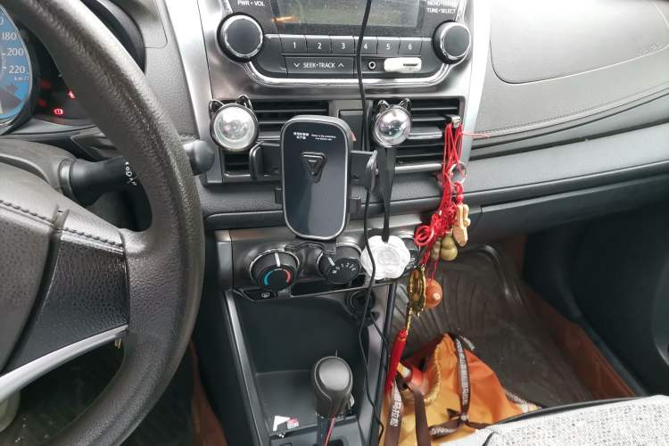 Used Toyota YARiS L Zhi Xuan 2015 1.5E Automatic Charm Edition Audio And AC Panel