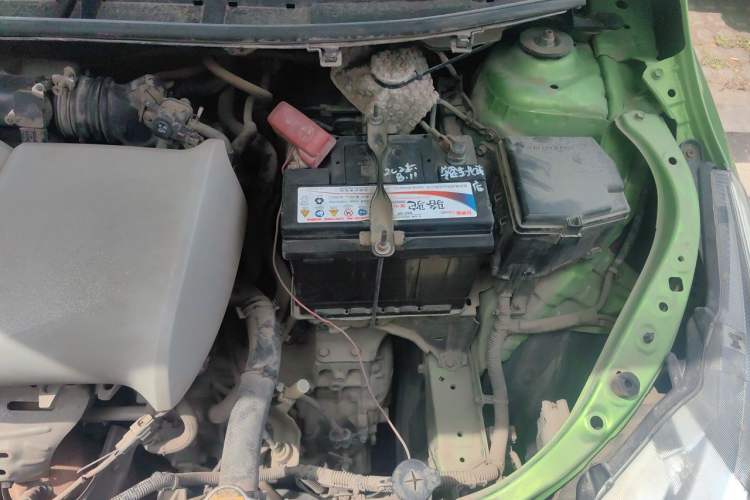 Used Toyota YARiS L Zhi Xuan 2015 1.5E Automatic Charm Edition Engine Bay Left