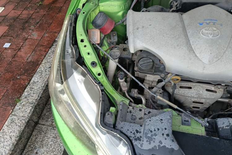 Used Toyota YARiS L Zhi Xuan 2015 1.5E Automatic Charm Edition Engine Bay Right