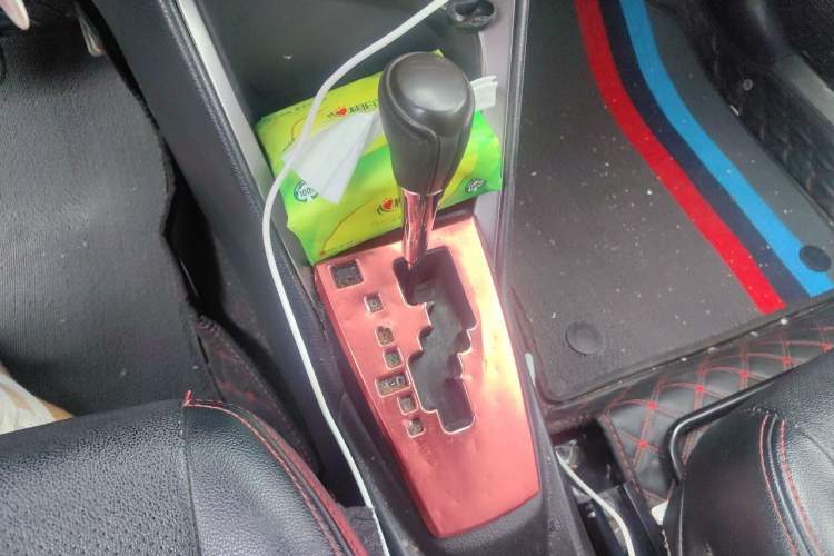 Used Toyota YARiS L Zhi Xuan 2015 1.5E Automatic Charm Edition Gear Lever