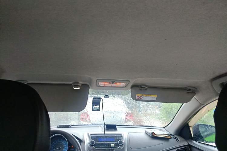 Used Toyota YARiS L Zhi Xuan 2015 1.5E Automatic Charm Edition Headliner