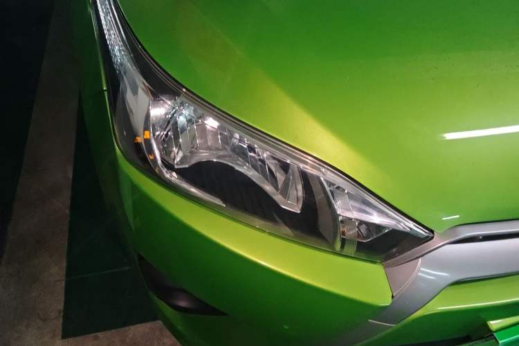 Used Toyota YARiS L Zhi Xuan 2015 1.5E Automatic Charm Edition Right Front Headlight