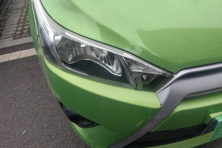 Used Toyota YARiS L Zhi Xuan 2015 1.5E Automatic Charm Edition Right Front Headlight