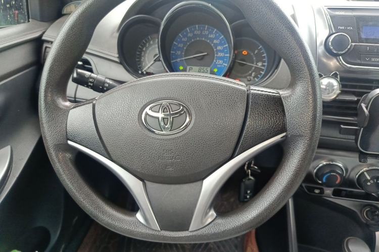 Used Toyota YARiS L Zhi Xuan 2015 1.5E Automatic Charm Edition Steering Wheel
