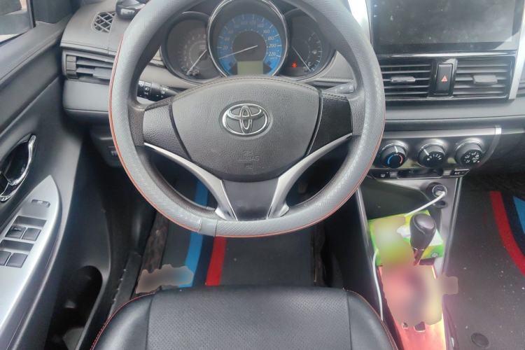 Used Toyota YARiS L Zhi Xuan 2015 1.5E Automatic Charm Edition Steering Wheel