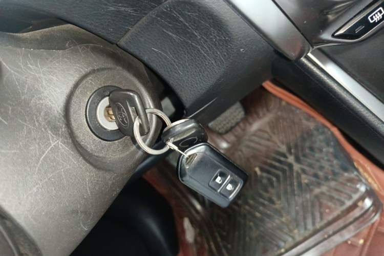 Used Toyota YARiS L Zhi Xuan 2015 1.5E Automatic Charm Edition Vehicle Key