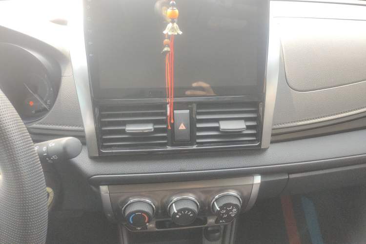 Used Toyota YARiS L Zhi Xuan 2015 1.5E Automatic Charm Edition Audio And AC Panel