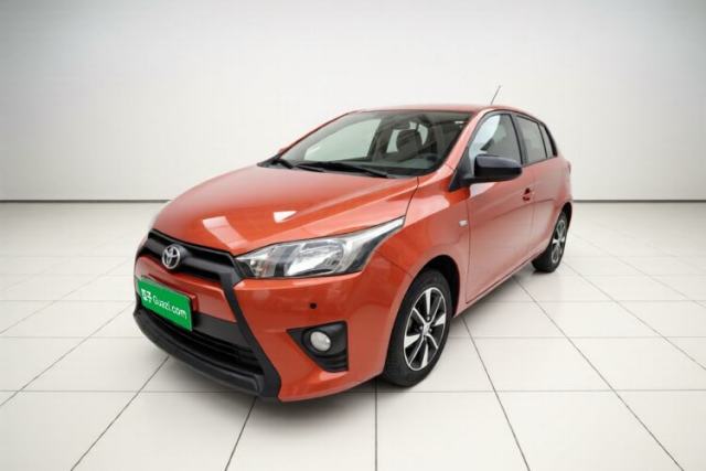 Toyota YARiS L Zhi Xuan 2015 1.5G Automatic Orange Limited Edition usado