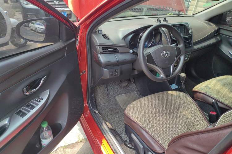 Used Toyota YARiS L Zhi Xuan 2015 1.5E Automatic Charm Edition Driver Seat