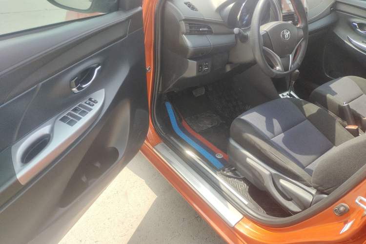 Used Toyota YARiS L Zhi Xuan 2015 1.5E Automatic Charm Edition Driver Seat