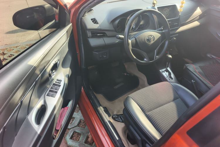 Used Toyota YARiS L Zhi Xuan 2015 1.5G Automatic Orange Limited Edition Driver Seat