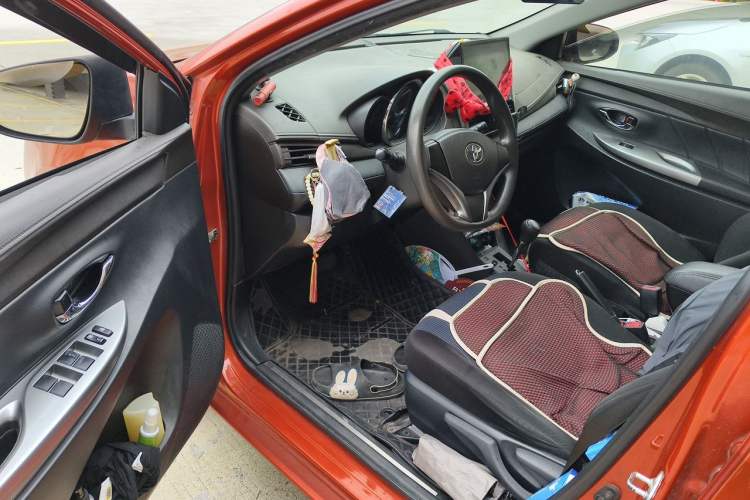 Used Toyota YARiS L Zhi Xuan 2015 1.5E Automatic Charm Edition Driver Seat